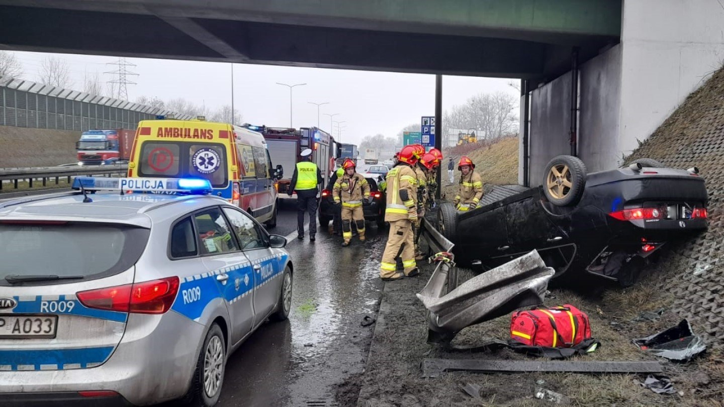 Wypadek na DTŚ skończył się na złamanym palcu