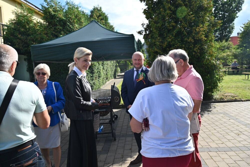 53bcbf56bc8a3e1b5248dbaebba6e272 4086123366