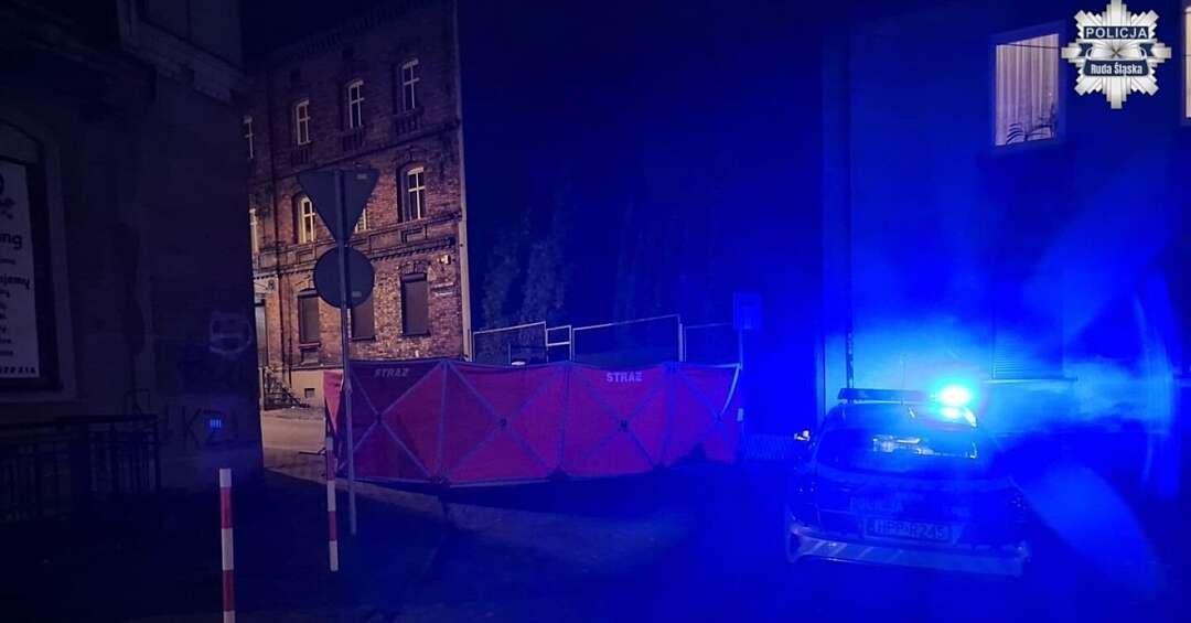 Śmiertelne potrącenie na Sieronia w Rudzie. Nie żyje 65-letni mężczyzna. Kierowca i pasażerka uciekli!