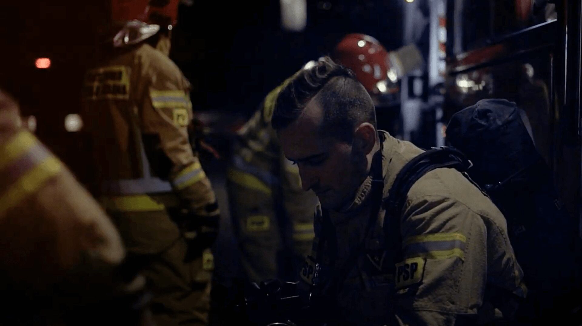 Strazacy pozar Strazacy pozar