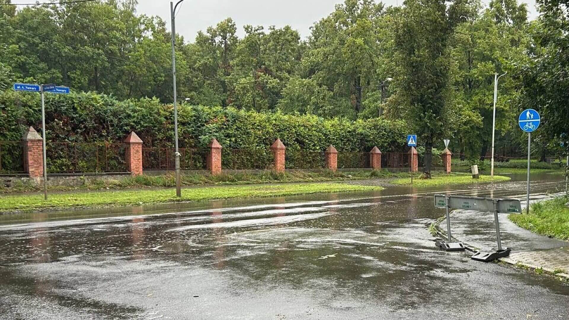 Zalana ruda um Zalana ruda um