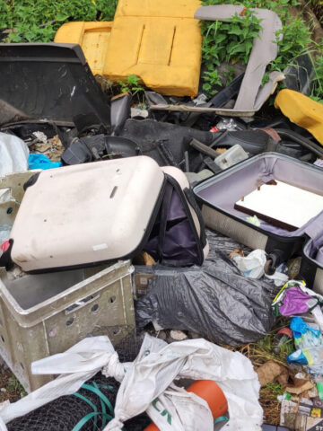 Przyczepa w lesie ruda slaska Przyczepa w lesie ruda slaska