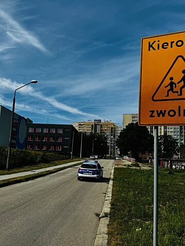 Zwalniaj przy szkolach 3 Zwalniaj przy szkolach 3