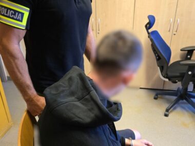 Pobili 17-latka. Grozili mu pistoletem. Odpowiedzą za rozbój Zboj ruda slaska
