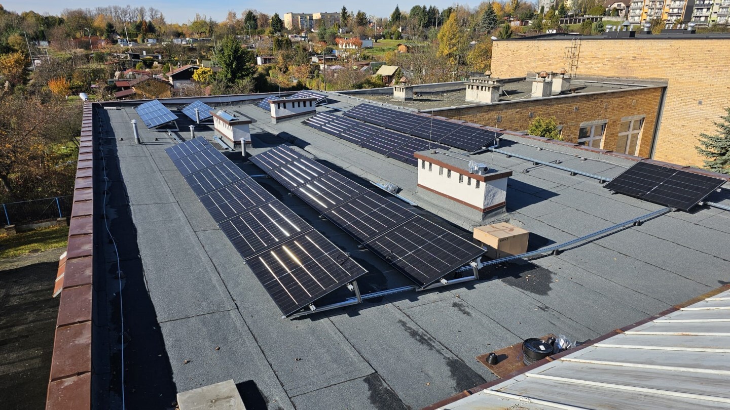 25 budynków miejskich w Rudzie Śląskiej będzie zasilanych słońcem - głównie szkoły i przedszkola
