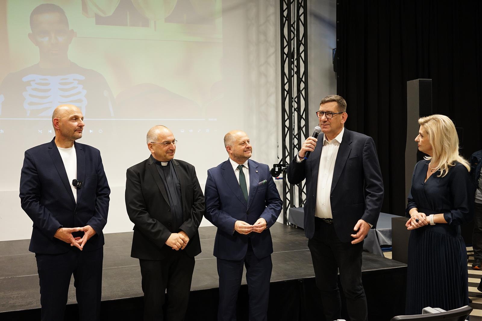Reportaż krzysztof goluch niezapomnienie maj 2025 lukasz cyrus ODK00675 Copy